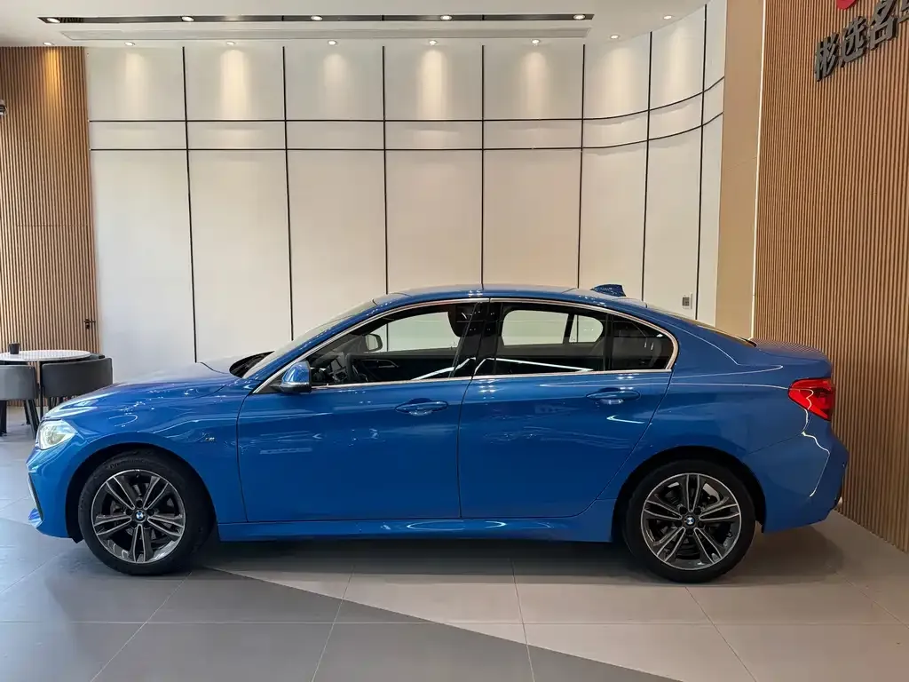 BMW 1 Series 2021 из CN, фото 2