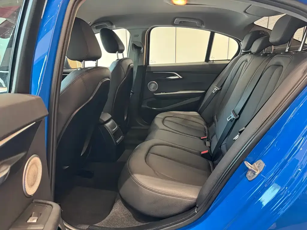 BMW 1 Series 2021 из CN, фото 6