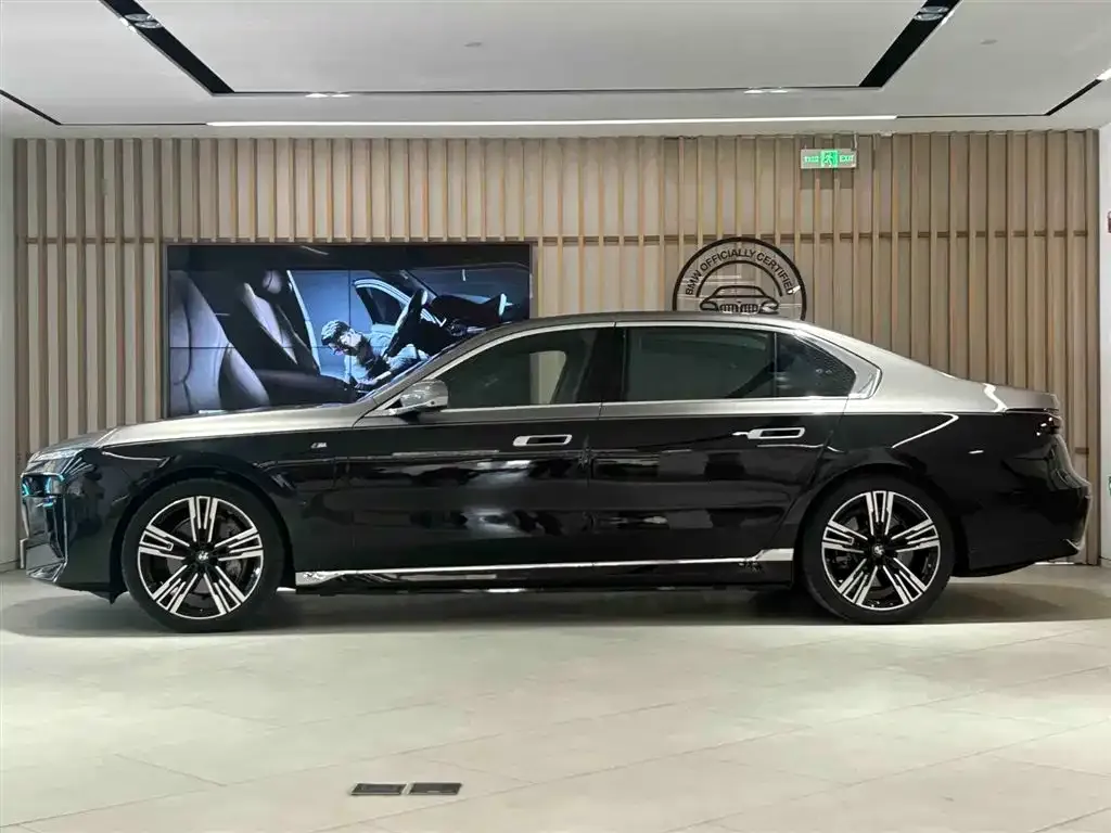 BMW i7 2024 из CN, фото 3