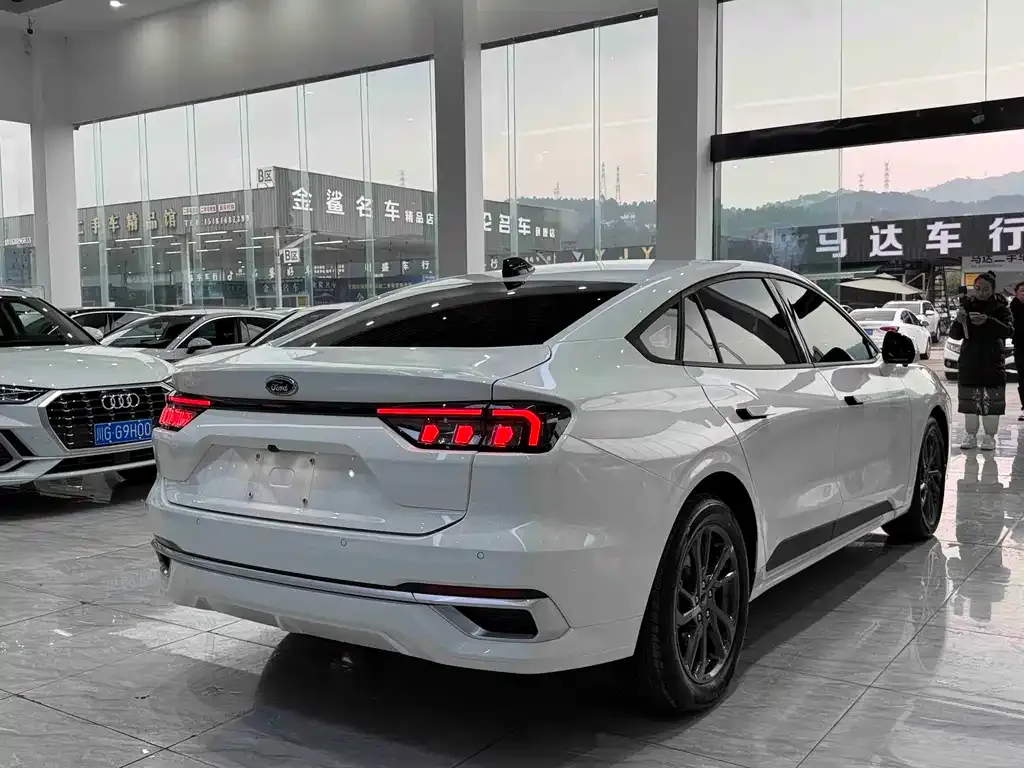 Ford Mondeo 2025 из CN, фото 7