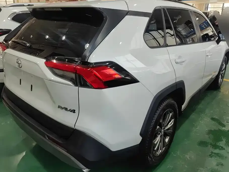 Toyota RAV4 2024 из CN, фото 8
