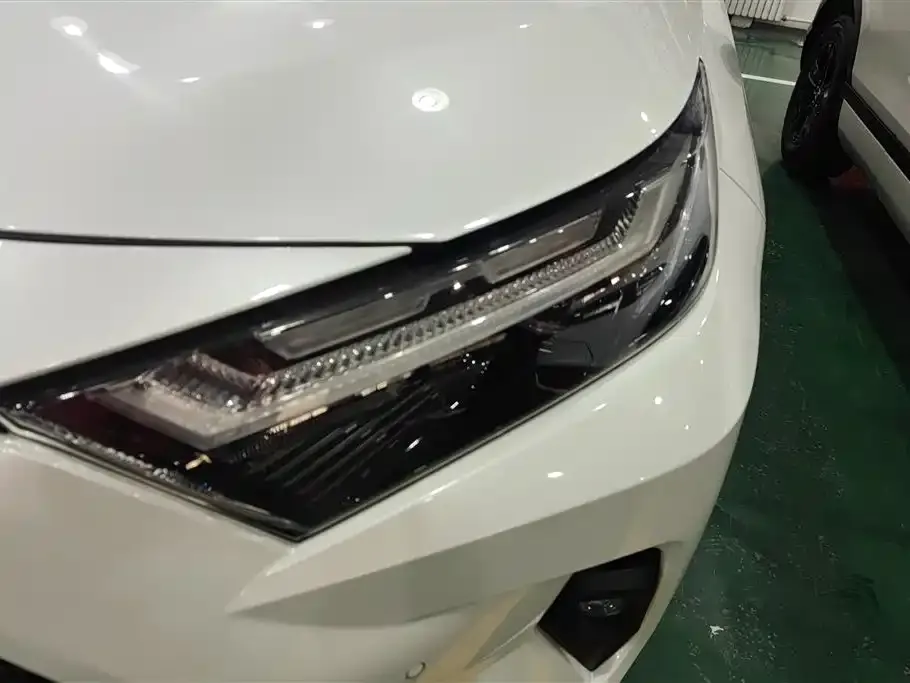 Toyota RAV4 2024 из CN, фото 2