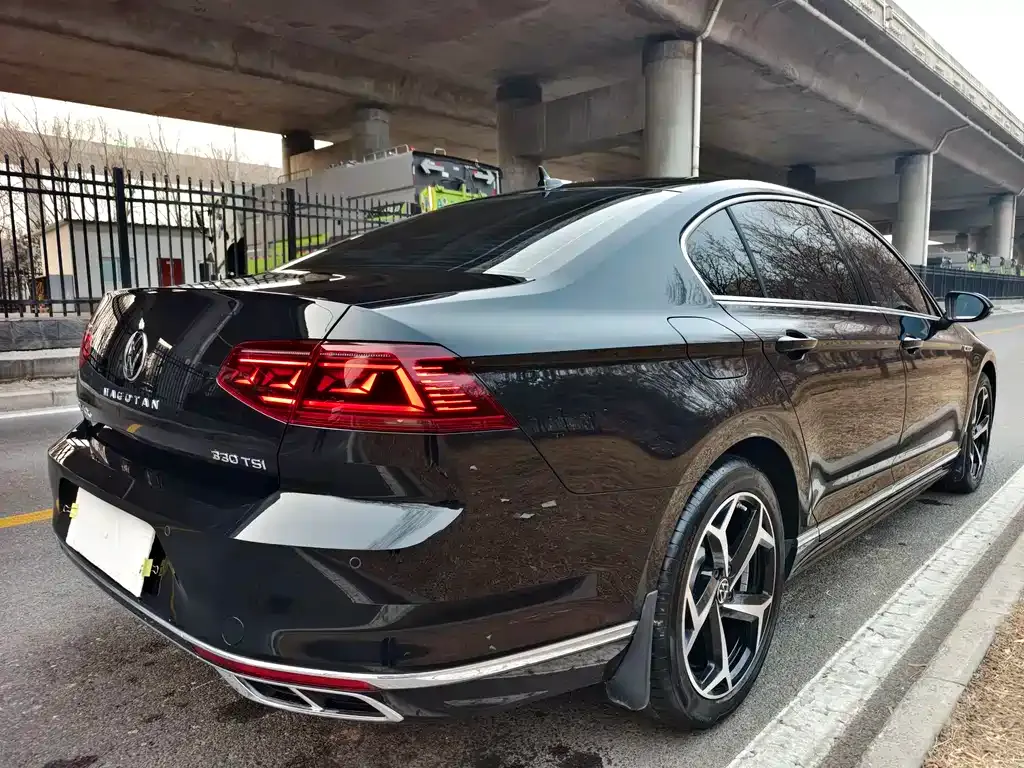 Volkswagen Magotan 2024 из CN, фото 7