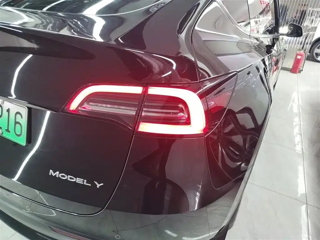 Tesla Model Y 2024 из CN, фото 4