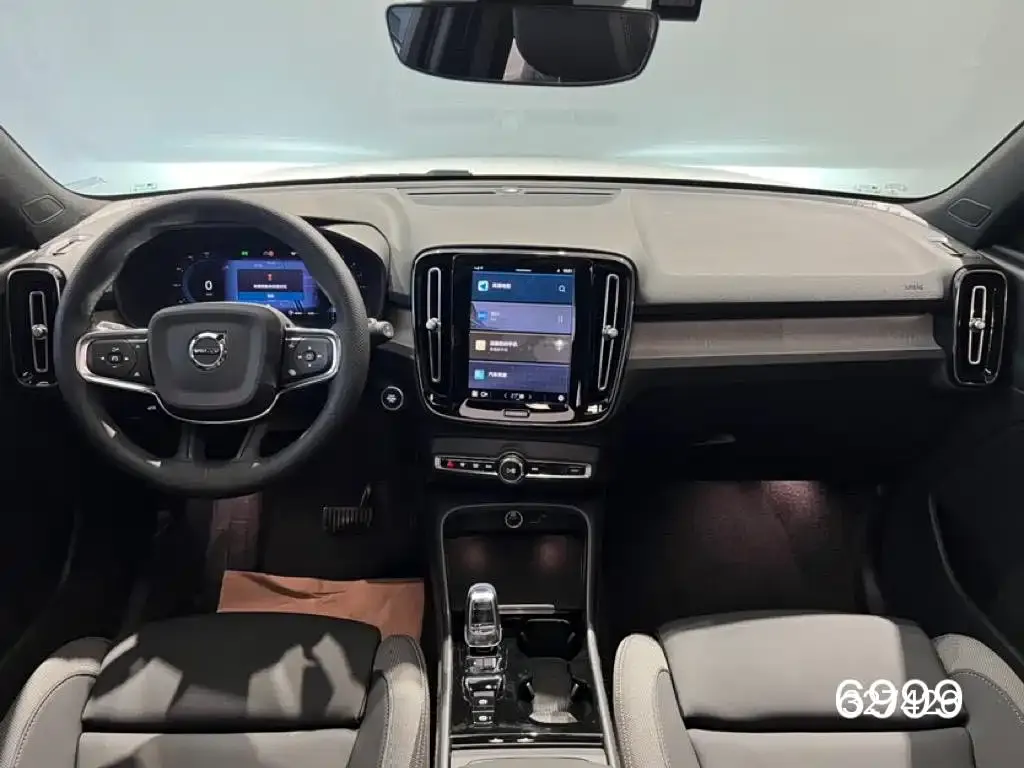 Volvo XC40 2025 из CN, фото 7
