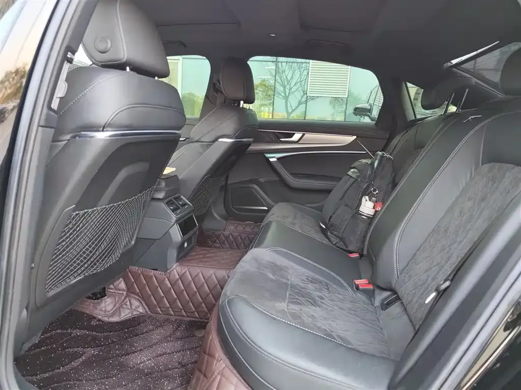 Audi A6L 2021 из CN, фото 8