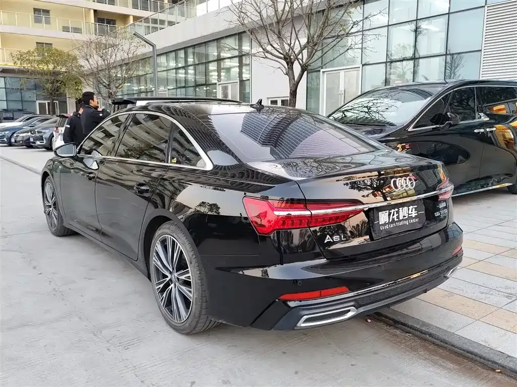 Audi A6L 2021 из CN, фото 6
