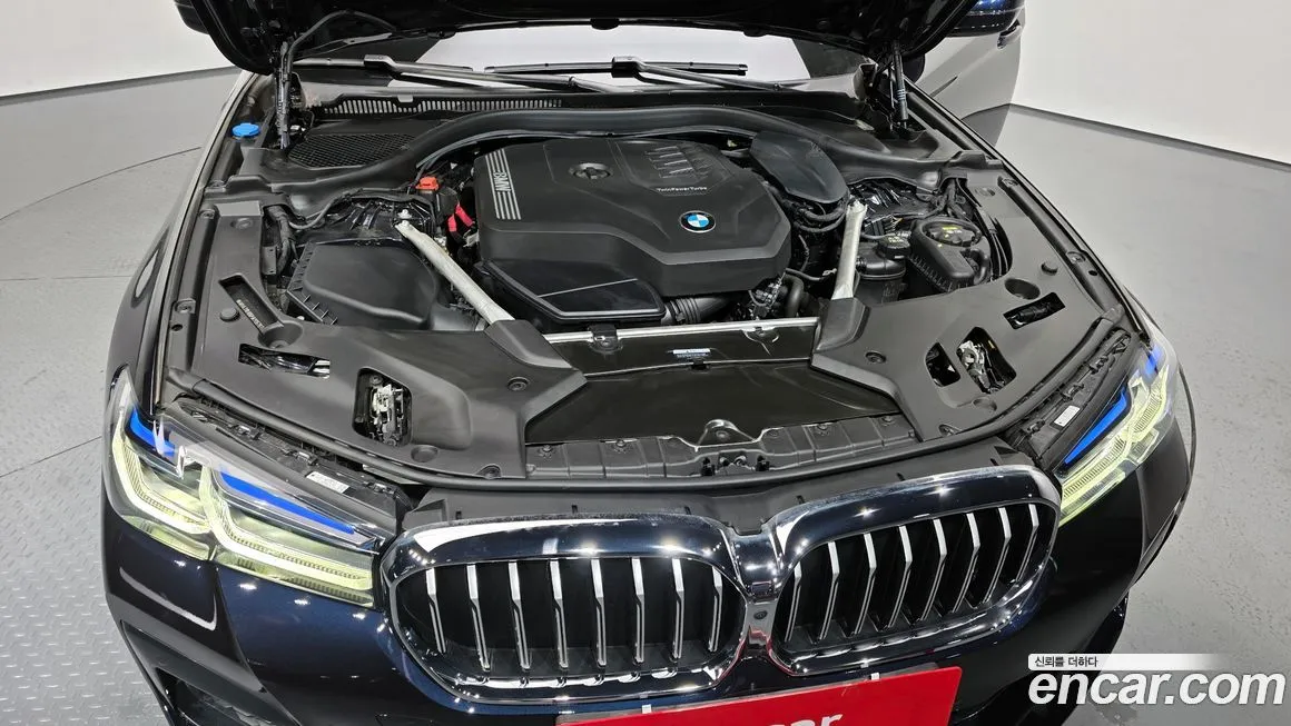 BMW 5-Series 2023 из KR, фото 9