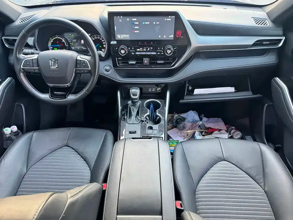 Toyota Crown Kluger 2023 из CN, фото 6