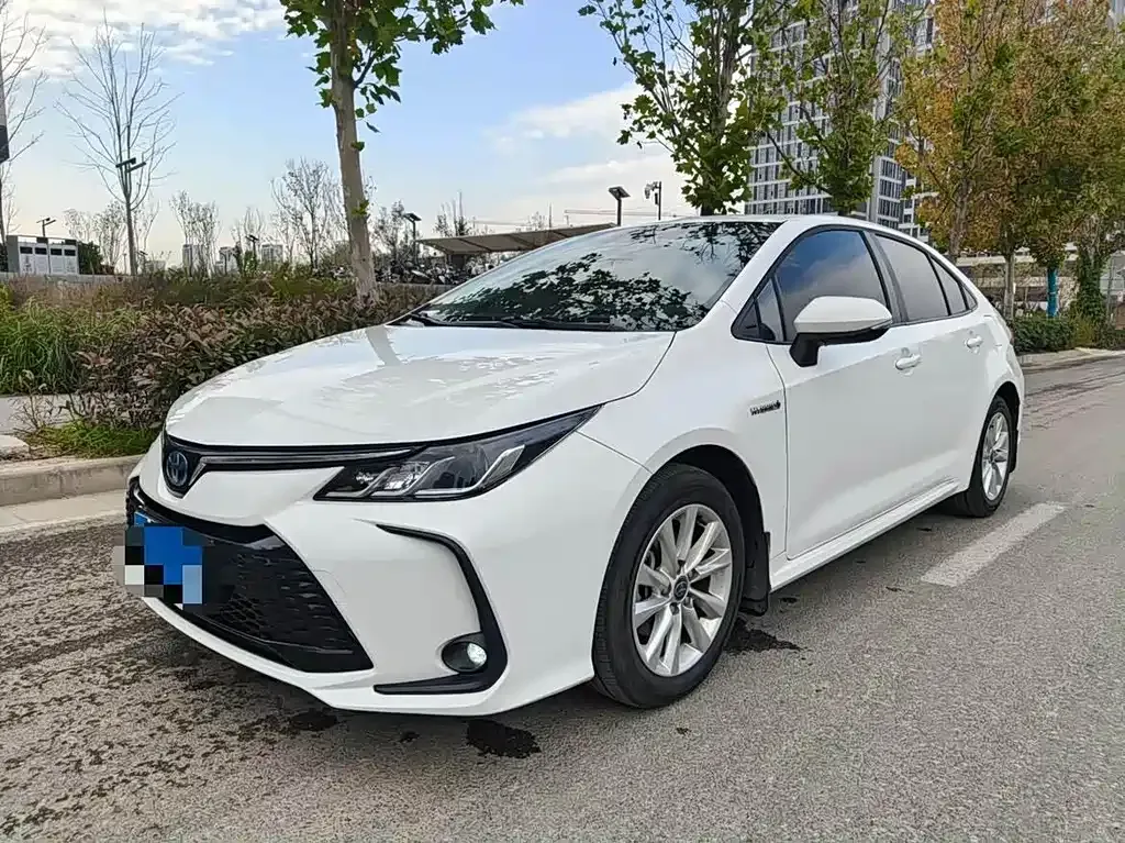 Toyota Corolla 2024 из CN, фото 1