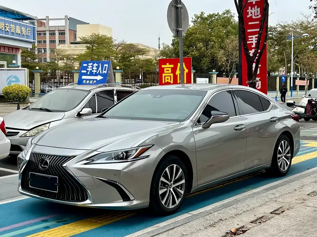 Lexus ES 2021 из CN, фото 1