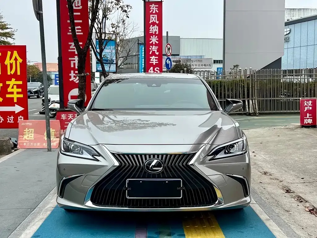 Lexus ES 2021 из CN, фото 9
