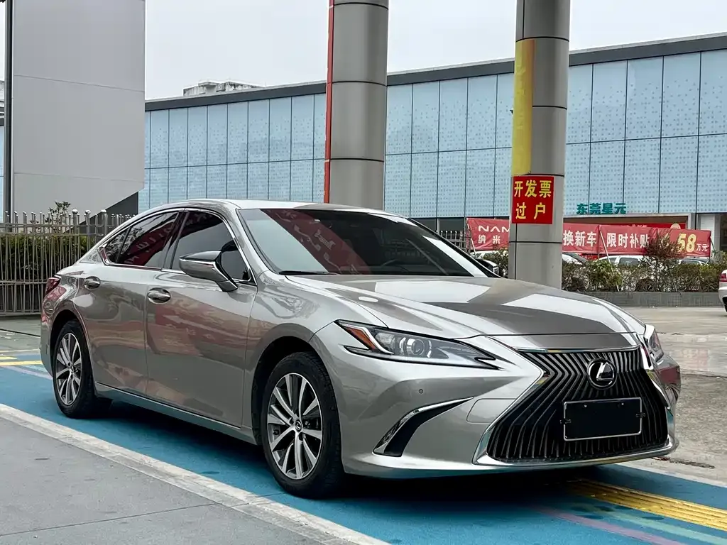 Lexus ES 2021 из CN, фото 5