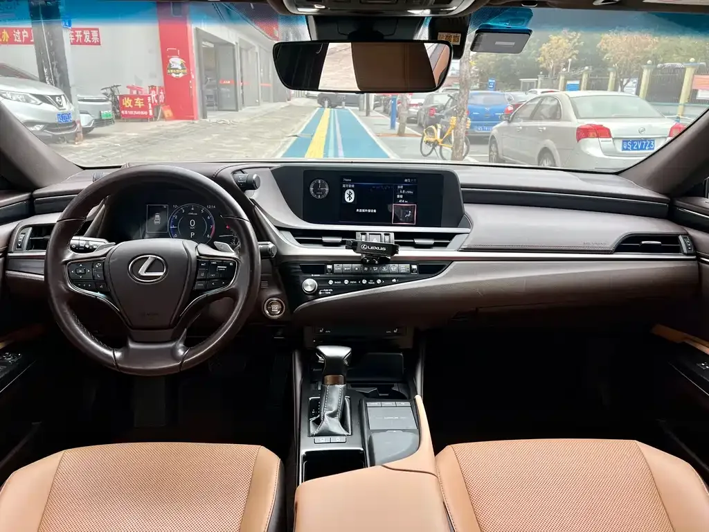 Lexus ES 2021 из CN, фото 7