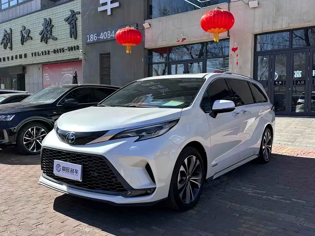Toyota Granvia 2024 из CN, фото 1