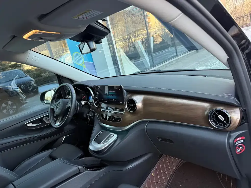 Mercedes-Benz V-Class 2024 из CN, фото 10