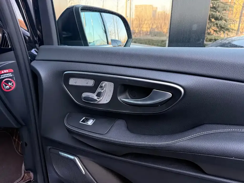 Mercedes-Benz V-Class 2024 из CN, фото 6