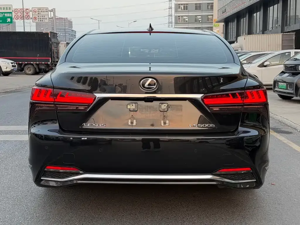 Lexus LS 2022 из CN, фото 2
