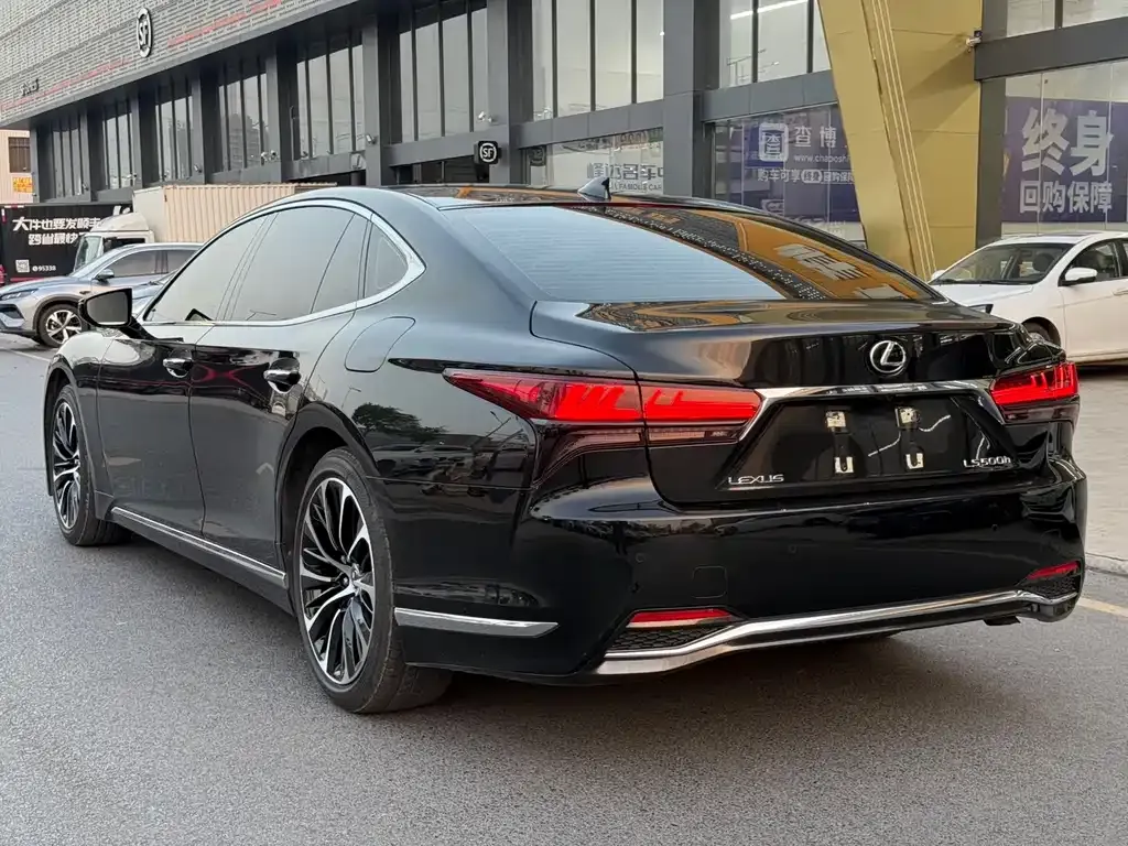 Lexus LS 2022 из CN, фото 9