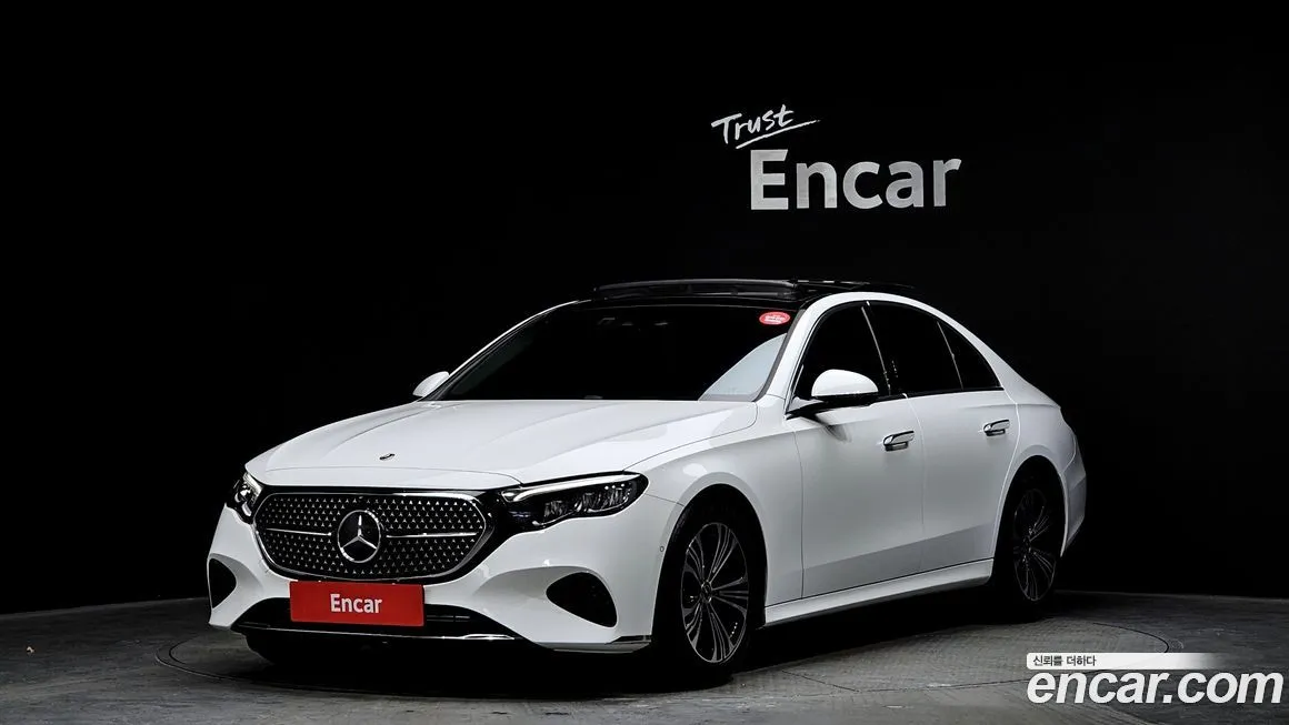 Mercedes-Benz E-Class — фото 1