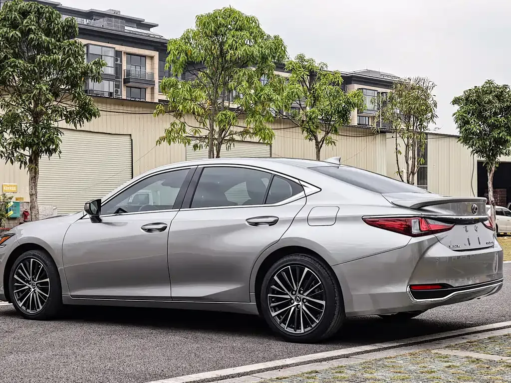 Lexus ES 2022 из CN, фото 9