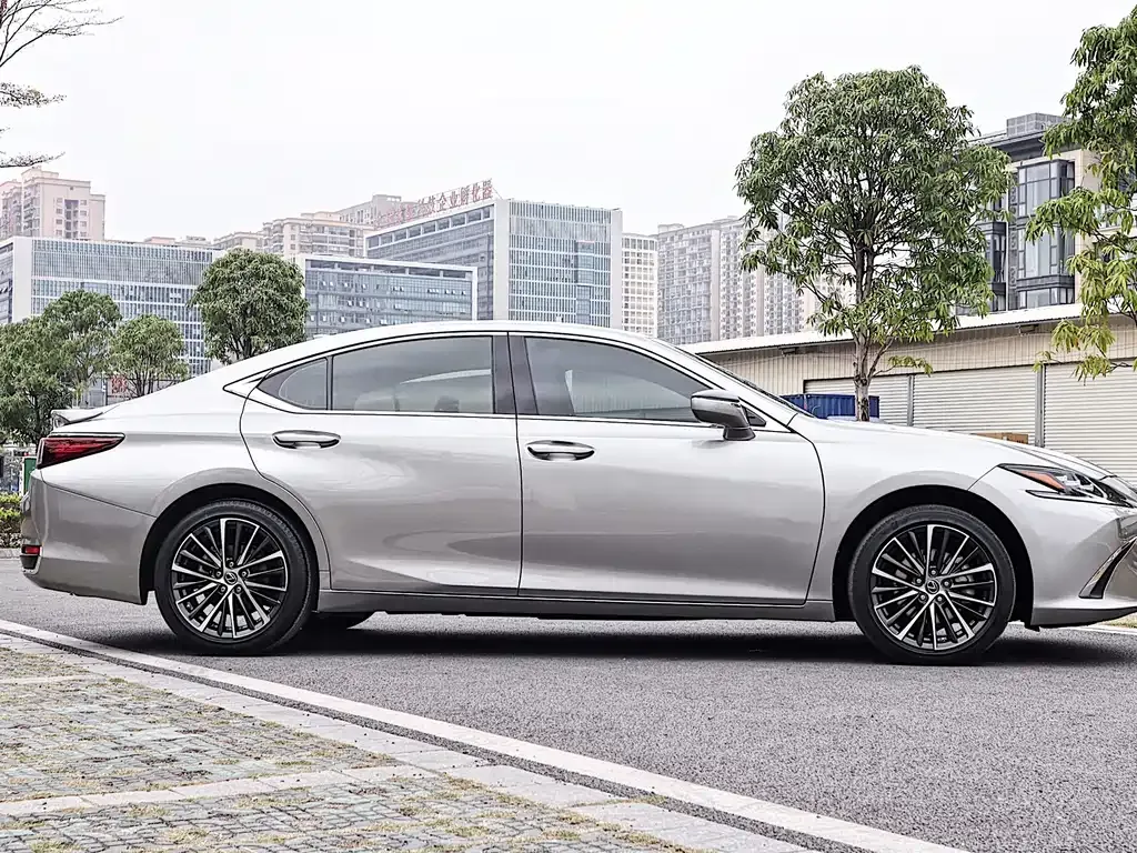 Lexus ES 2022 из CN, фото 8