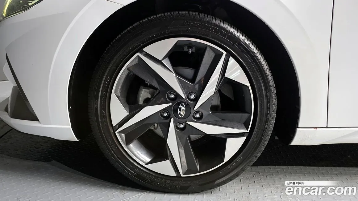 Hyundai AVANTE — фото 3