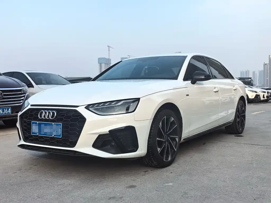 Audi A4L 2023 из CN, фото 1
