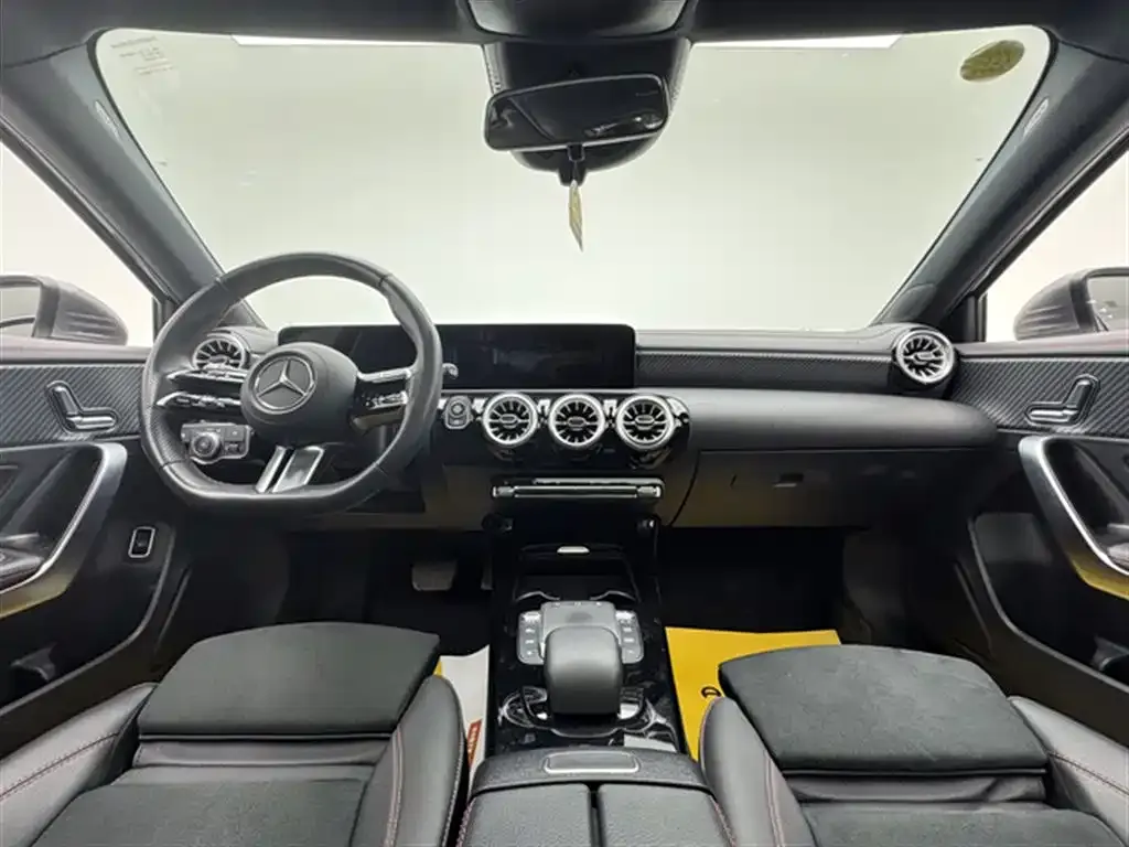 Mercedes-Benz A-Class 2023 из CN, фото 10
