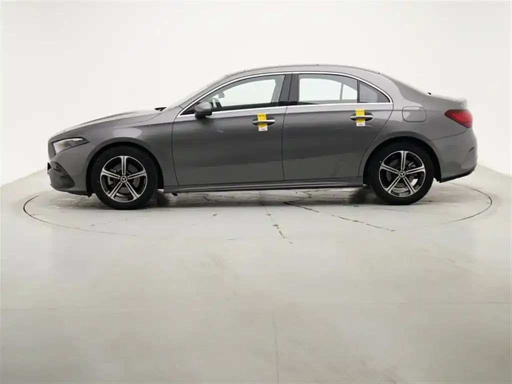 Mercedes-Benz A-Class 2023 из CN, фото 8