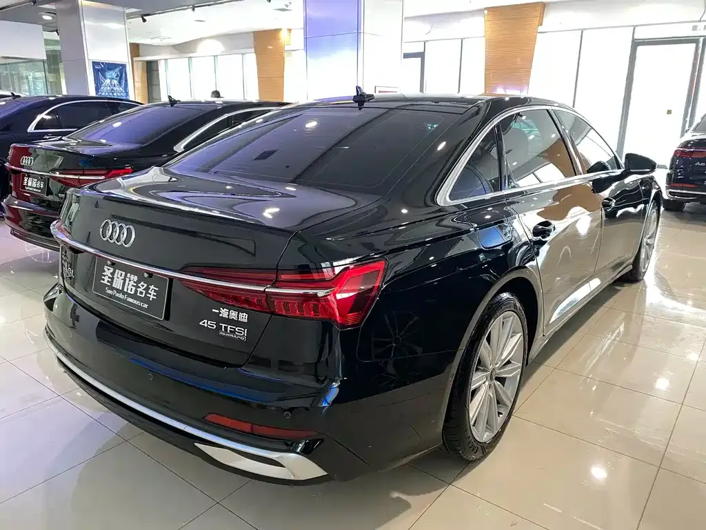 Audi A6L 2022 из CN, фото 3