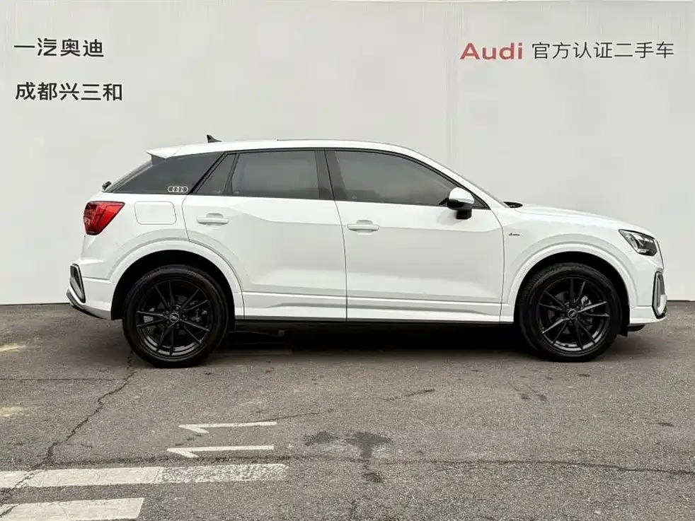 Audi Q2L 2023 из CN, фото 8