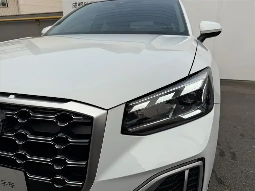 Audi Q2L 2023 из CN, фото 2