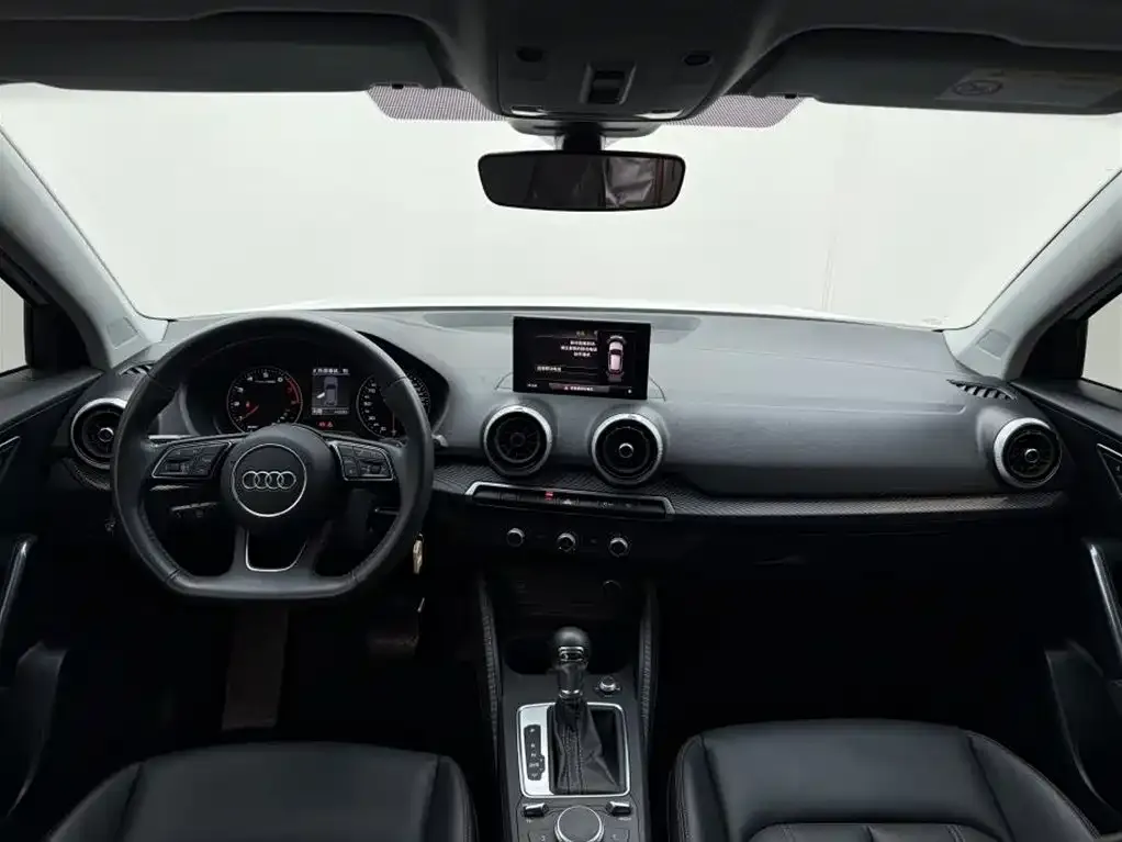 Audi Q2L 2023 из CN, фото 4
