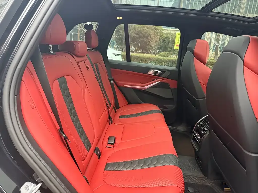 BMW X5 M 2024 из CN, фото 2