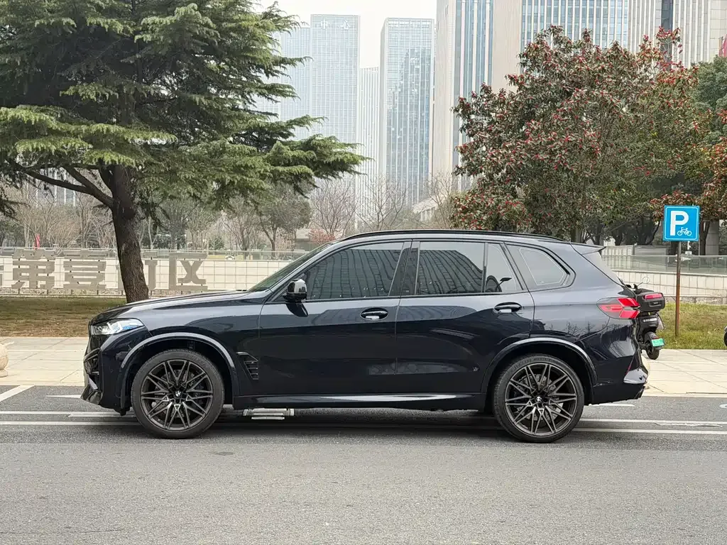 BMW X5 M 2024 из CN, фото 8