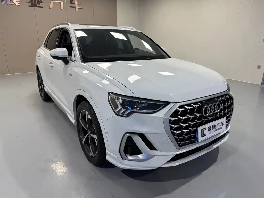 Audi Q3 2025 из CN, фото 2