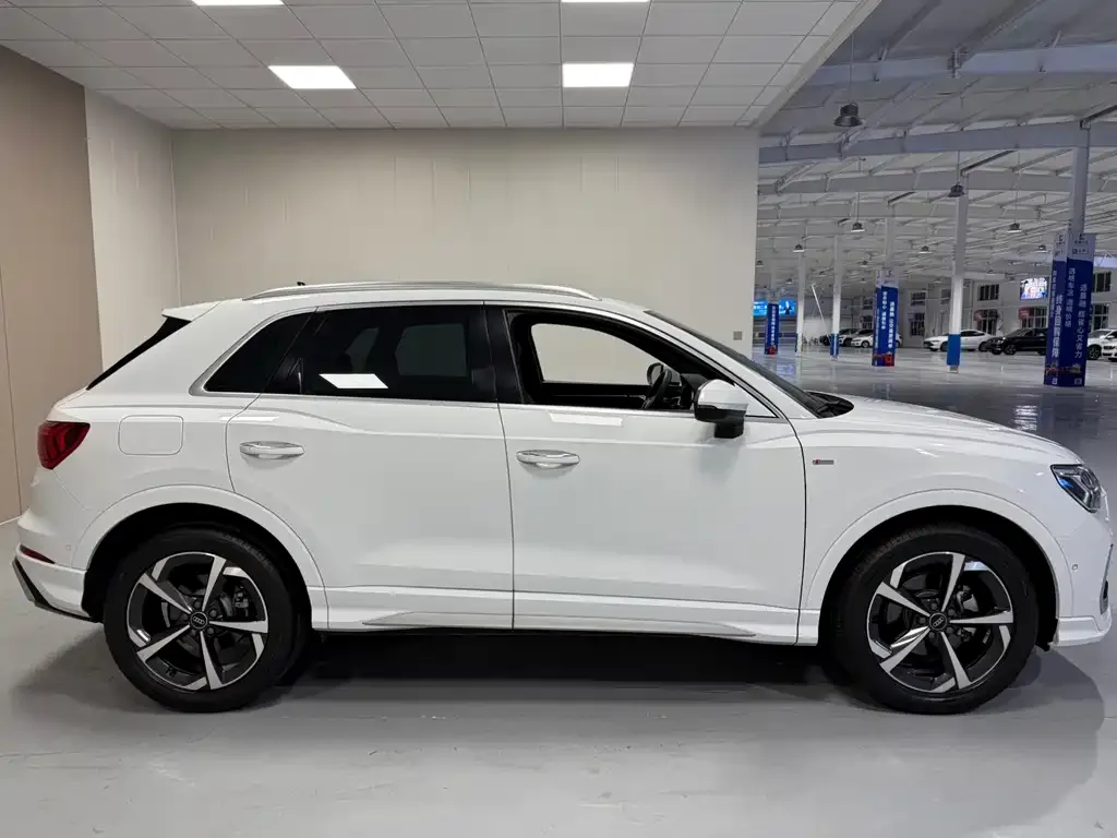 Audi Q3 2025 из CN, фото 5