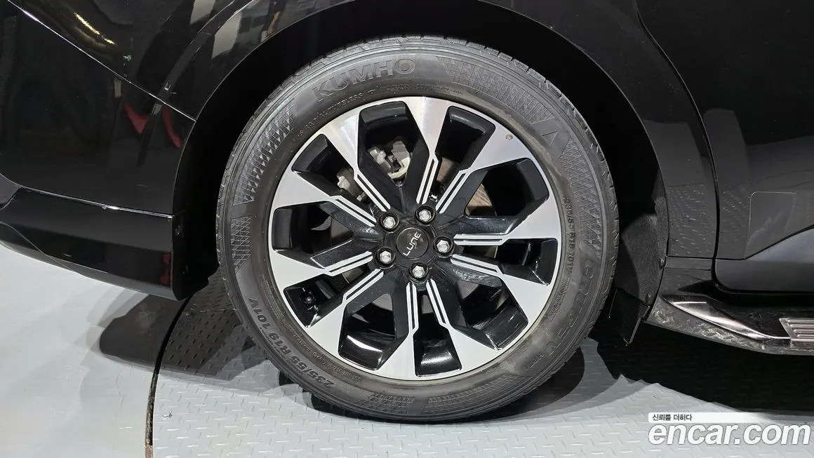 Kia Carnival — фото 10