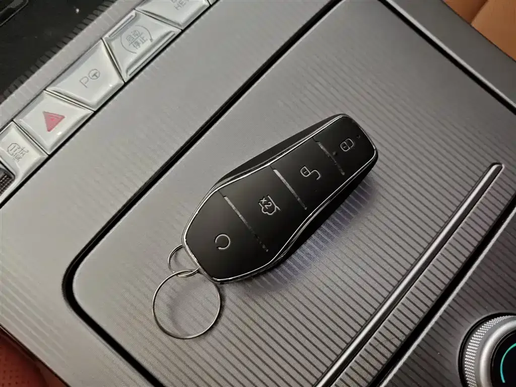 BYD Han L 2025 из CN, фото 3