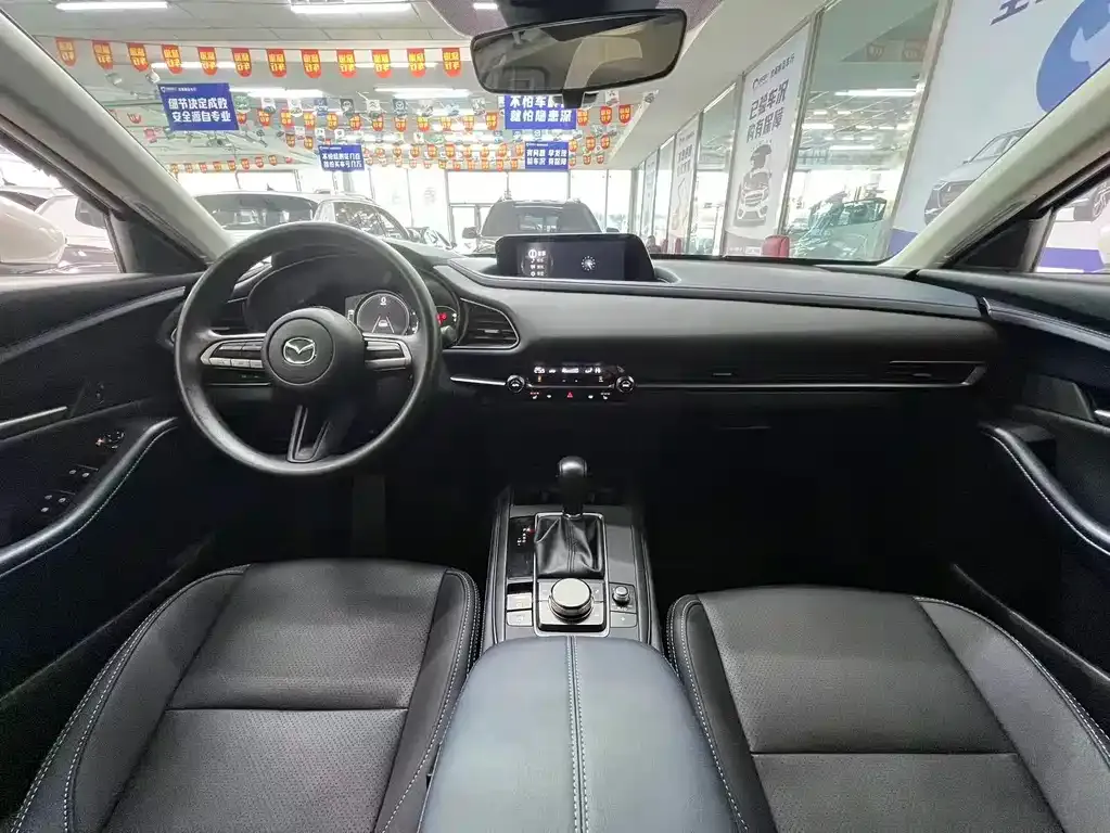 Mazda CX-30 — фото 9
