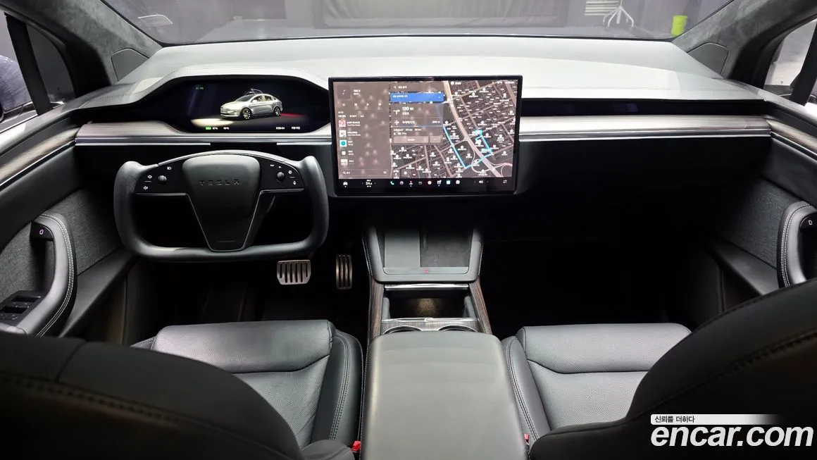 Tesla Model X — фото 7