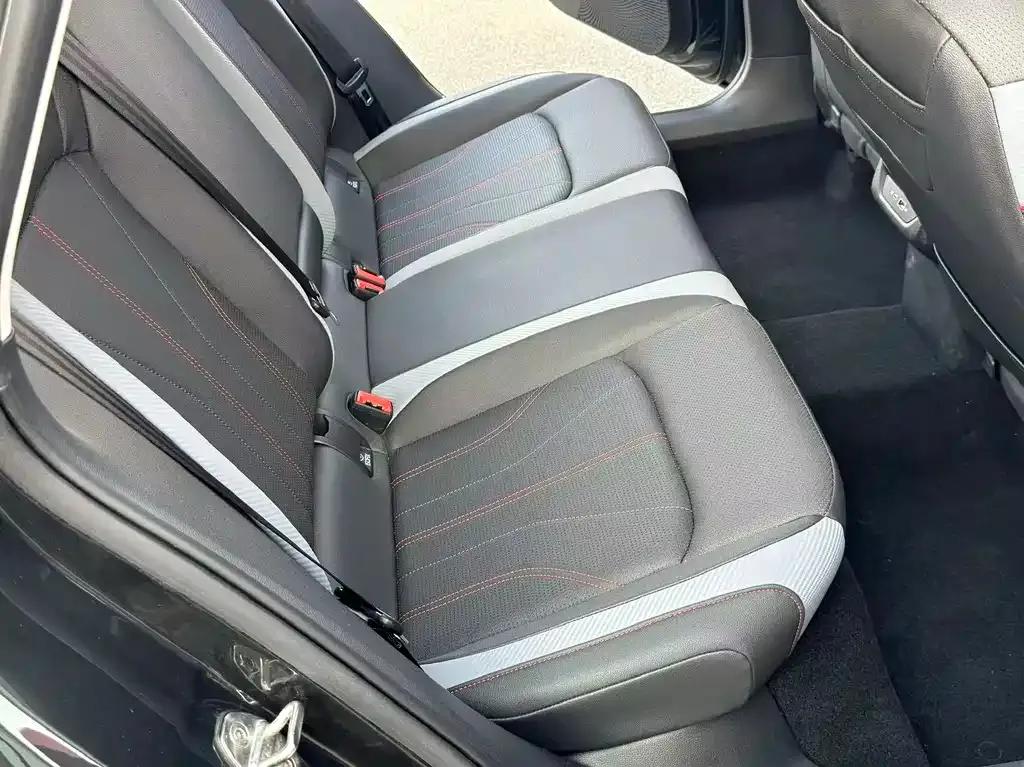 Volkswagen Lamando 2023 из CN, фото 2