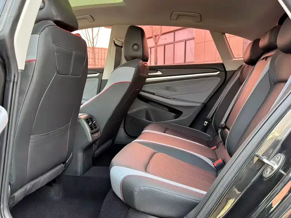 Volkswagen Lamando 2023 из CN, фото 3