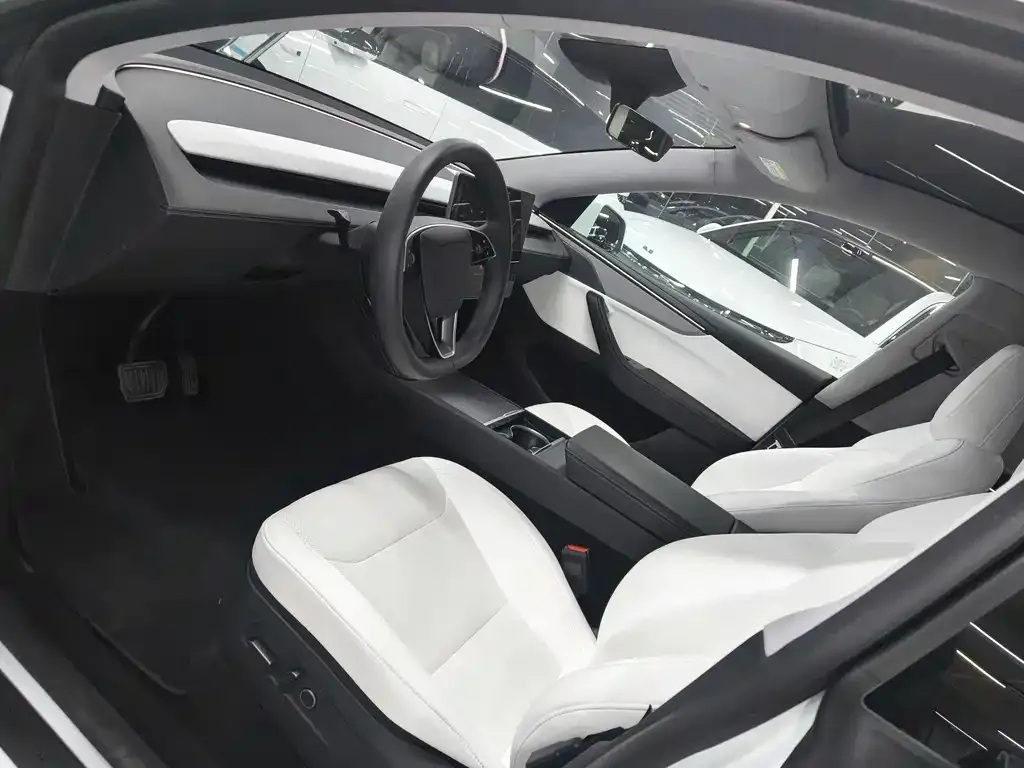 Tesla Model Y 2025 из CN, фото 2