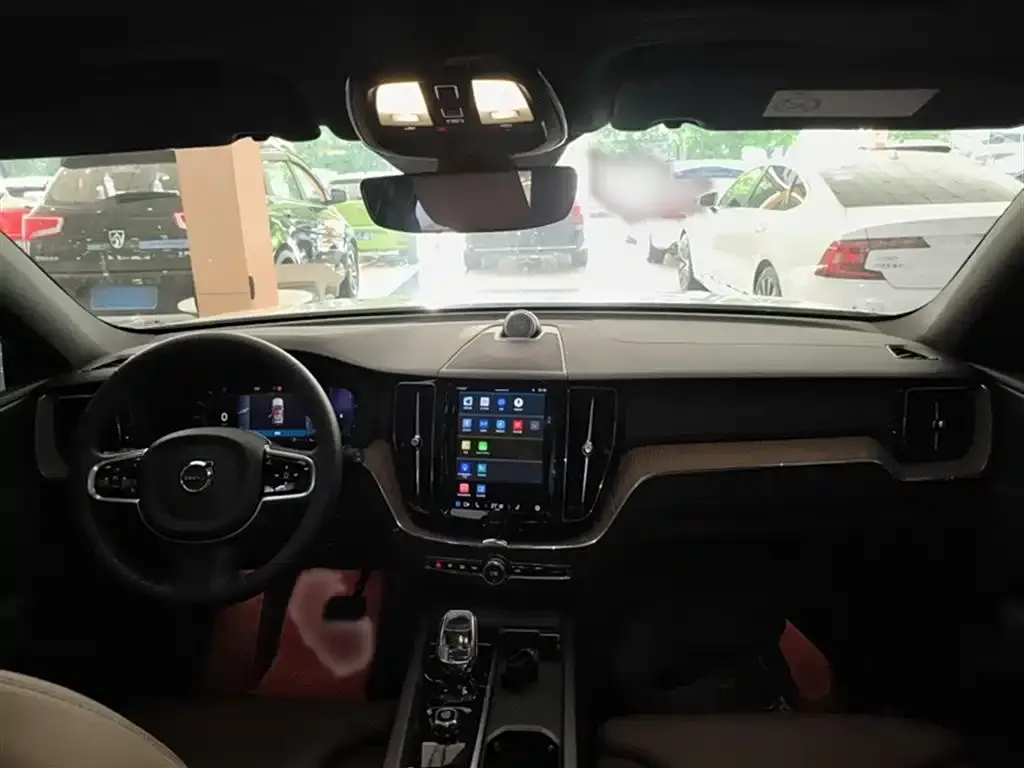 Volvo XC60 2023 из CN, фото 4