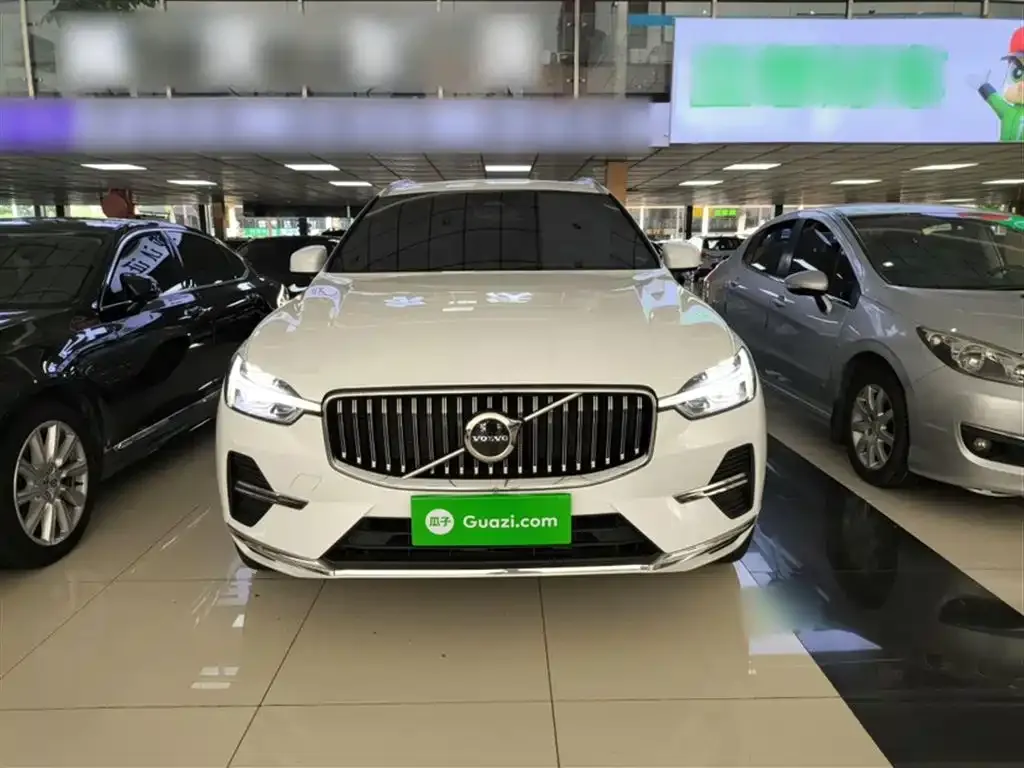 Volvo XC60 2023 из CN, фото 3