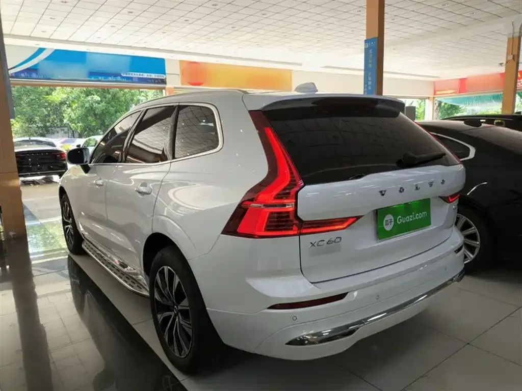 Volvo XC60 2023 из CN, фото 6