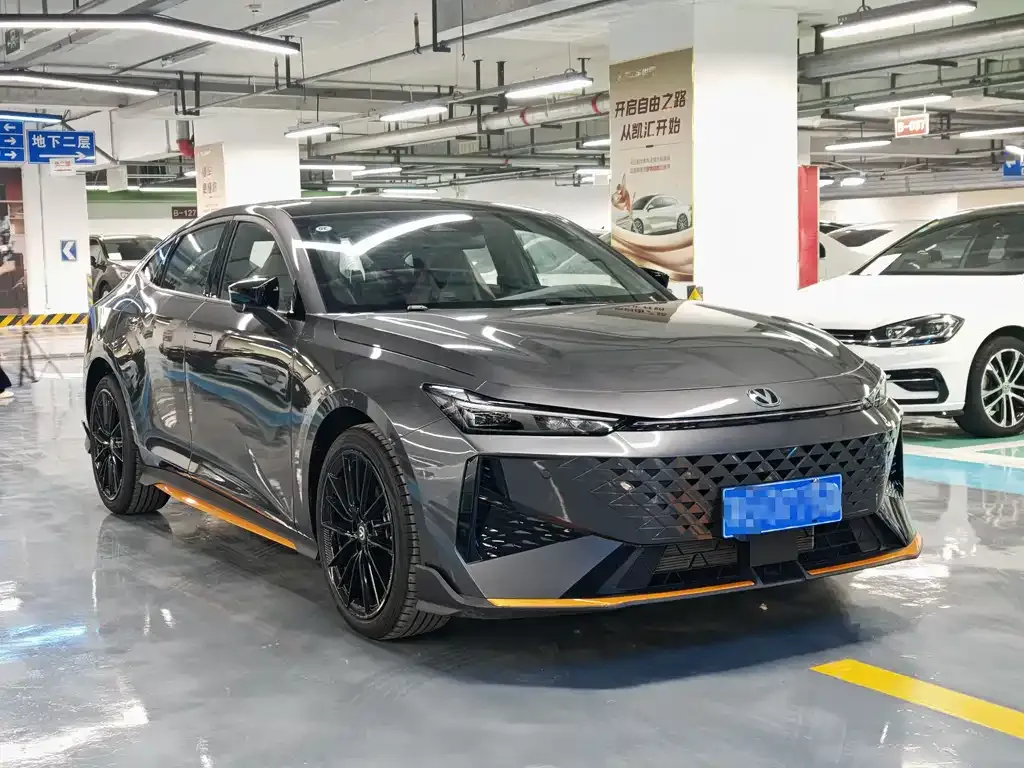 Changan UNI-V 2025 из CN, фото 2