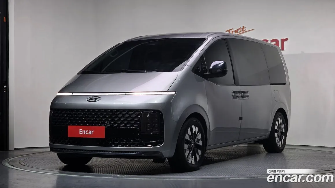 Hyundai Staria